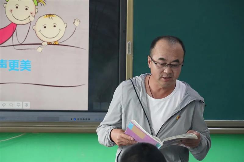 治多教師用堅(jiān)守精神扎根基層，點(diǎn)亮教育的希望明燈