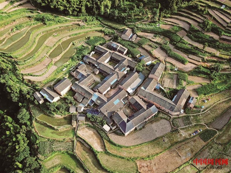 攝圖網_500998705_華東最后的香格里拉臺州公盂村（企業(yè)商用）.jpg