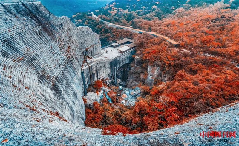 攝圖網_501134273_云臺山秋季風景(企業(yè)商用).jpg