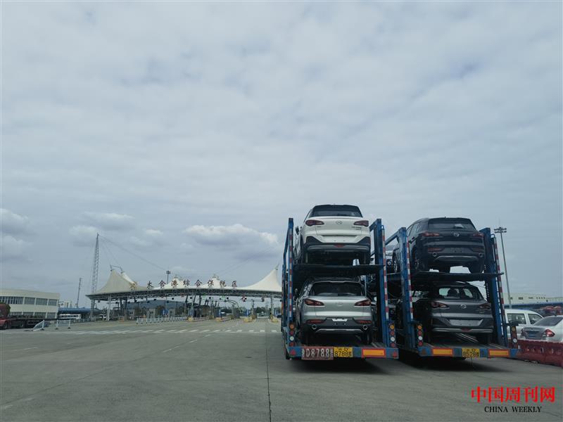 訊唐打通太倉(cāng)港“區(qū)港聯(lián)動(dòng)”整車出口業(yè)務(wù)新模式.jpg