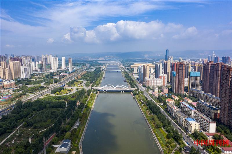 青龍澗河穿城過(guò).jpg